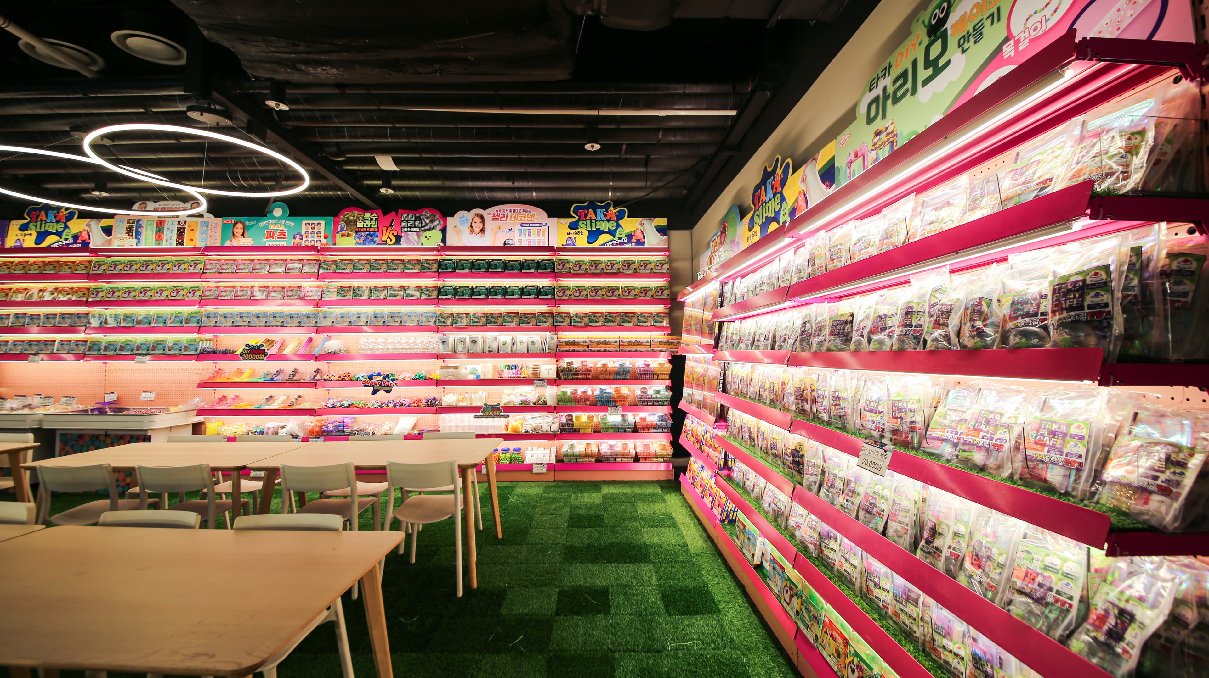 타카슬라임 더위크앤리조트점